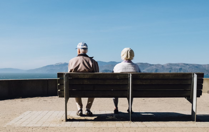 Zomervakantie vergroot gevoel van eenzaamheid bij alleenstaande ouderen