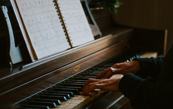 Hoe je een nieuw muziekinstrument leert bespelen