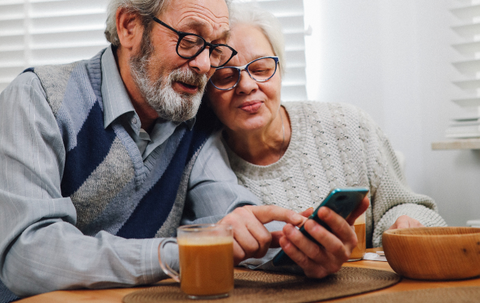 Een mobiele telefoon die meegroeit met het ouder worden